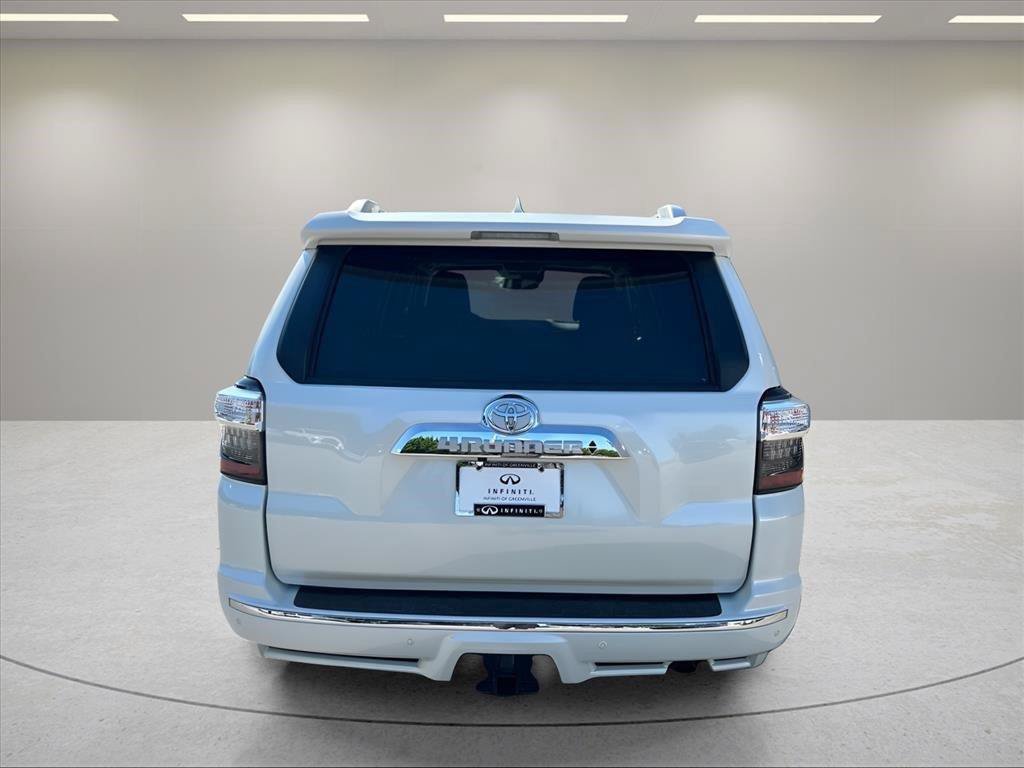 Used 2022 Toyota 4Runner Limited AWD/4WD image 4