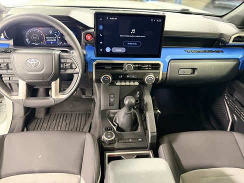 Used 2025 Toyota Tacoma TRD Off-Road image 2