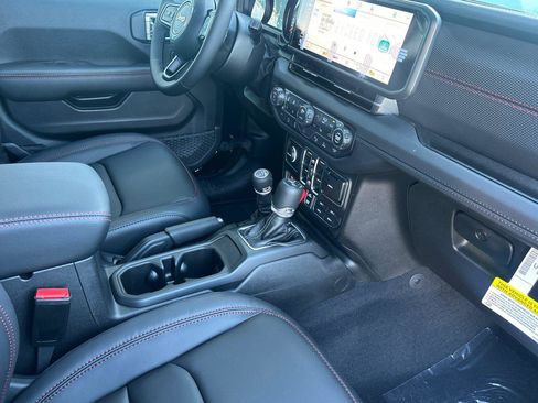 New 2026 Jeep Wrangler Unlimited Rubicon w/ Safety Group image 13