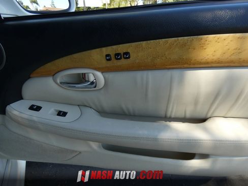 Used 2003 Lexus SC 430 Convertible RWD image 31