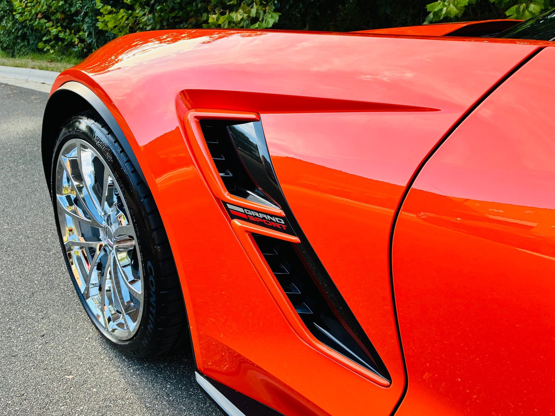 Used 2019 Chevrolet Corvette Grand Sport RWD image 4