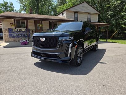 Used 2023 Cadillac Escalade ESV V