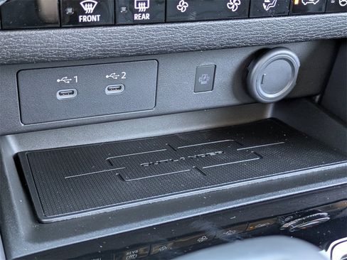 New 2026 Mitsubishi Outlander SE image 23