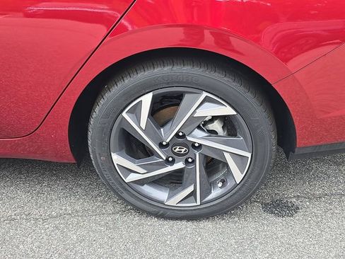 Certified 2025 Hyundai Elantra Sport FWD image 40