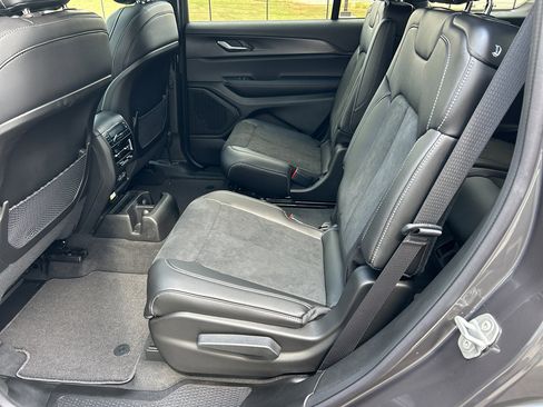 New 2025 Jeep Grand Cherokee L Altitude image 25