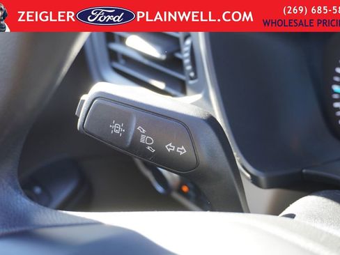 Used 2022 Ford Escape SE image 24
