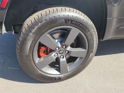 Used 2020 Land Rover Defender 110 X image 5