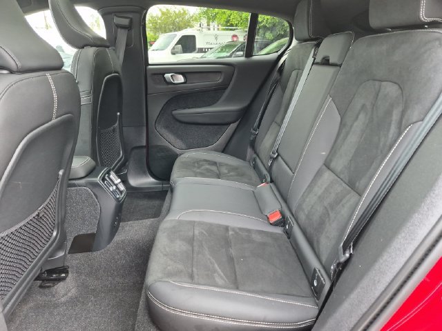 Used 2023 Volvo C40 P8 Recharge Ultimate w/ Protection Package Premier AWD/4WD image 26