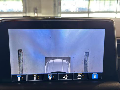 Used 2021 GMC Yukon SLT w/ SLT Luxury Plus Package AWD/4WD image 38