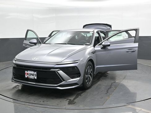 New 2026 Hyundai Sonata Blue FWD image 30