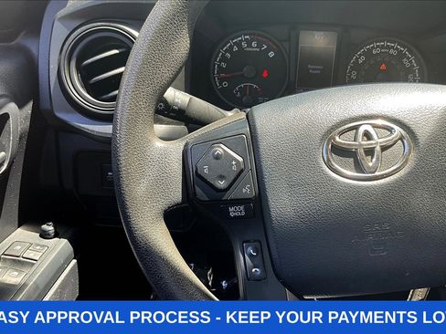 Used 2020 Toyota Tacoma SR w/ SR Convenience Package RWD image 11