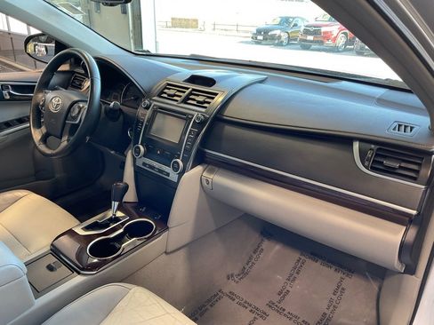 Used 2012 Toyota Camry XLE image 18