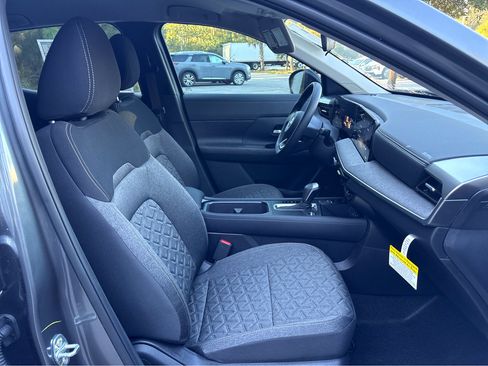 New 2026 Nissan Kicks SV image 10