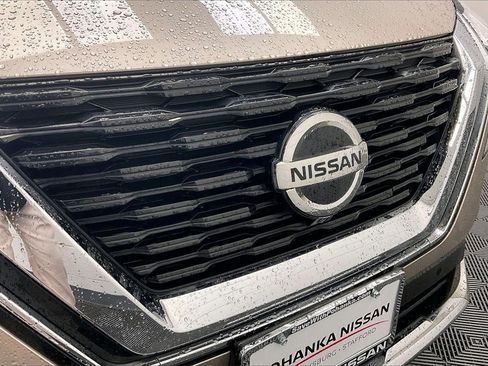 Certified 2021 Nissan Rogue Platinum image 28