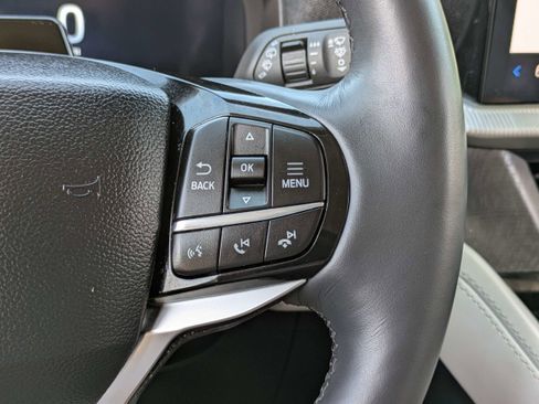 Used 2025 Ford Explorer Platinum w/ Ultimate Package image 30