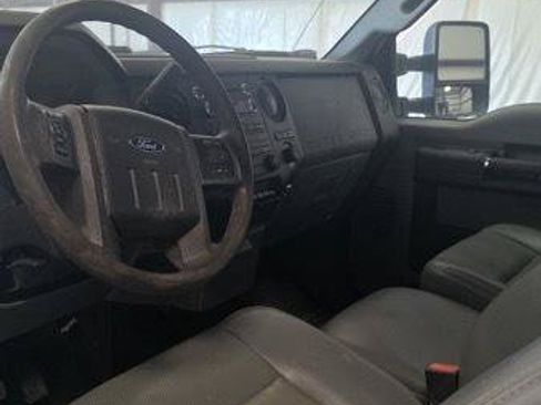 Used 2016 Ford F550 2WD Regular Cab Super Duty image 6