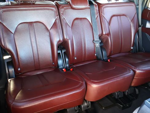 Used 2024 Ford Expedition Limited image 22