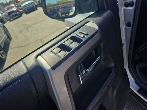 Used 2020 Toyota 4Runner SR5 AWD/4WD image 13