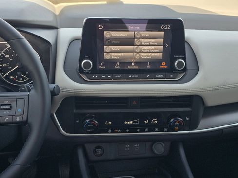 New 2026 Nissan Rogue SV AWD/4WD image 15