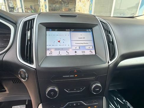 Used 2016 Ford Edge SEL w/ Equipment Group 201A AWD/4WD image 25