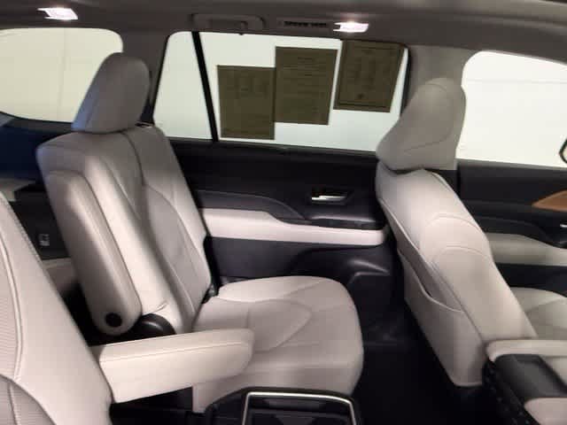 Used 2026 Toyota Grand Highlander AWD image 53