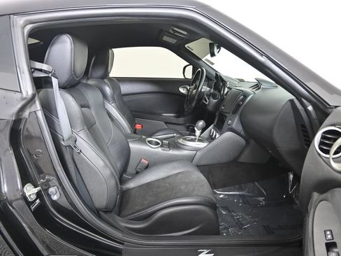 Used 2014 Nissan 370Z Touring w/ Sport Package RWD image 13