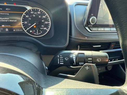 Used 2022 Nissan Rogue SV AWD/4WD image 30