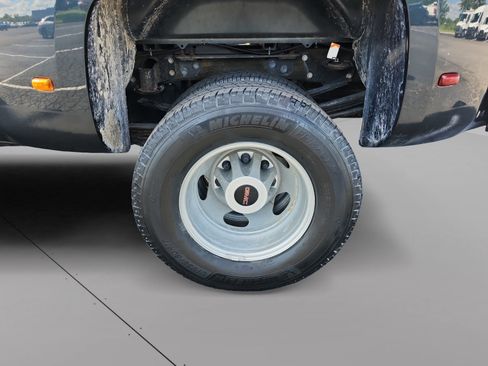 Used 2018 GMC Sierra 3500 4x4 Crew Cab w/ Sierra Convenience Package image 15
