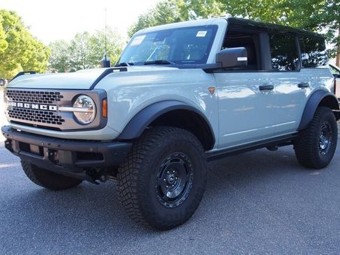 Certified 2024 Ford Bronco Badlands AWD/4WD image 3