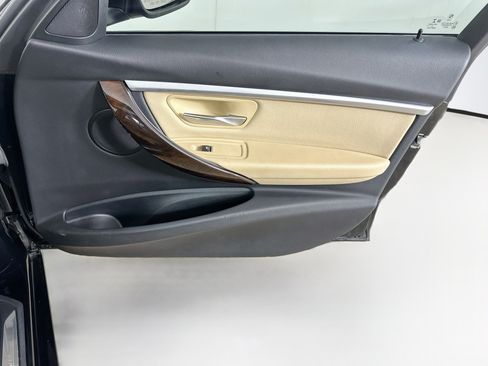 Used 2018 BMW 330e RWD image 33