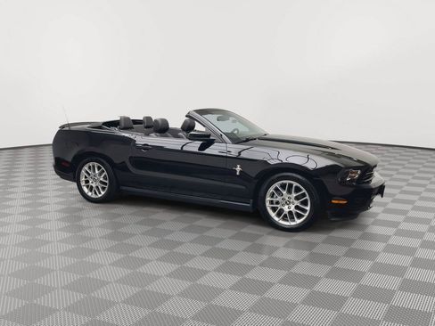 Used 2012 Ford Mustang Premium RWD image 33