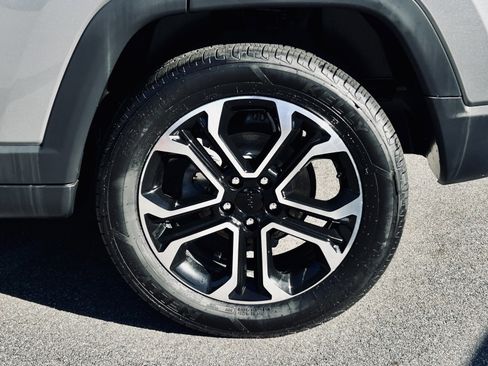 Certified 2022 Jeep Compass Limited AWD/4WD image 8