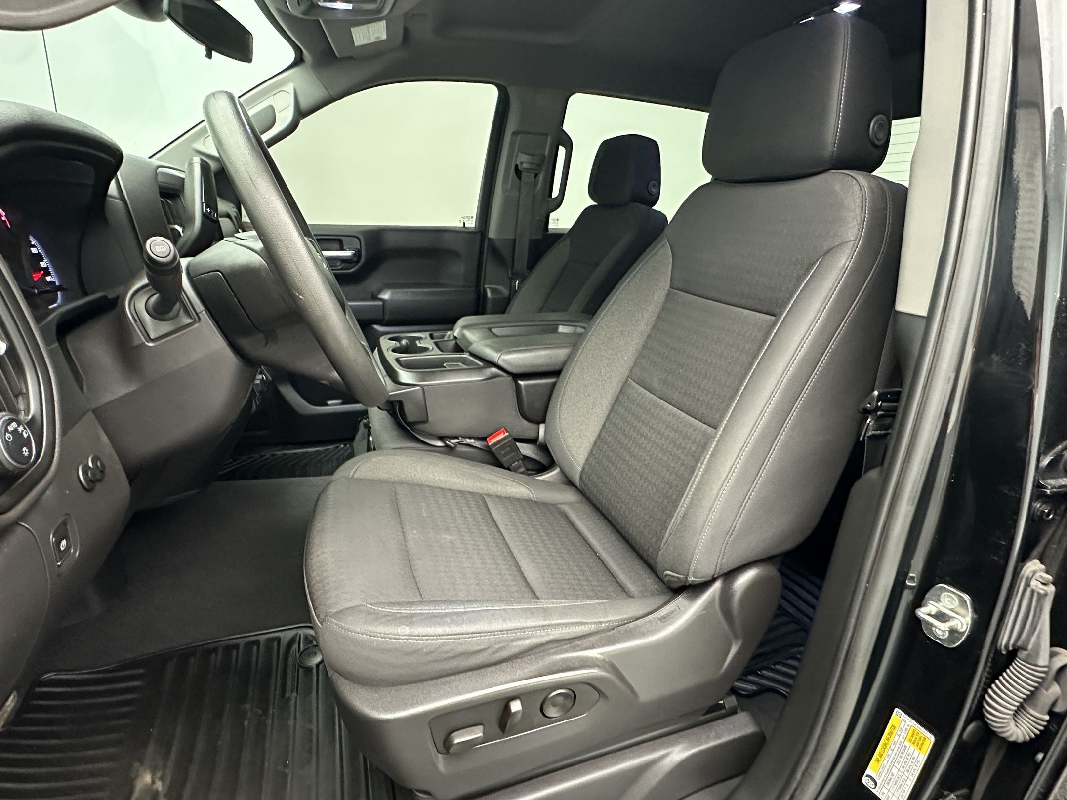 Certified 2024 Chevrolet Silverado 1500 Custom Trail Boss AWD/4WD image 5