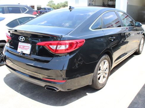 Used 2016 Hyundai Sonata SE FWD image 11