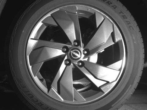 Used 2025 Nissan Rogue SV image 14