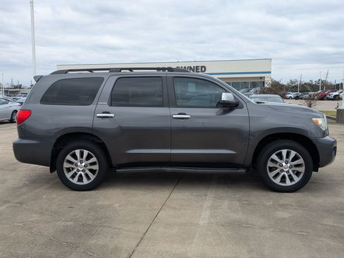 Used 2016 Toyota Sequoia Limited image 2
