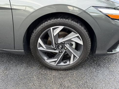 Used 2024 Hyundai Elantra Limited FWD image 18