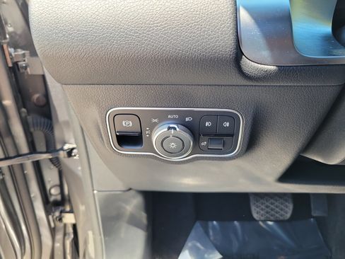 Certified 2026 Mercedes-Benz GLB 250 image 29