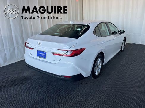Used 2025 Toyota Camry LE FWD image 31