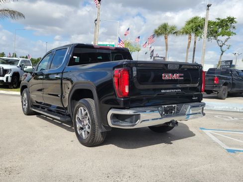 Used 2023 GMC Sierra 1500 SLT w/ SLT Convenience Package image 7