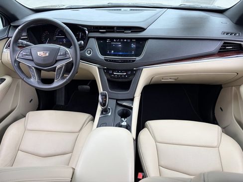 Used 2019 Cadillac XT5 Luxury FWD image 15