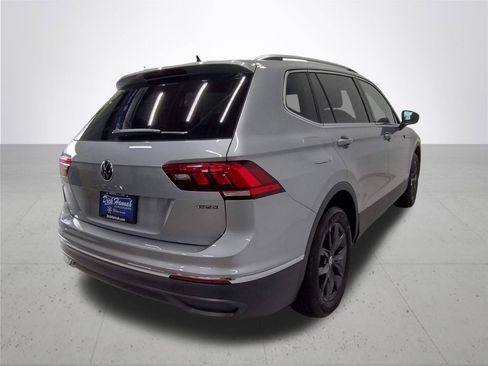Certified 2024 Volkswagen Tiguan SE image 14