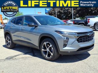Used 2025 Chevrolet Trax RS FWD video 1