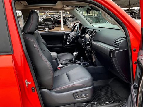 Used 2024 Toyota 4Runner TRD Off-Road Premium w/ Off Road Premium Plus Package AWD/4WD image 9