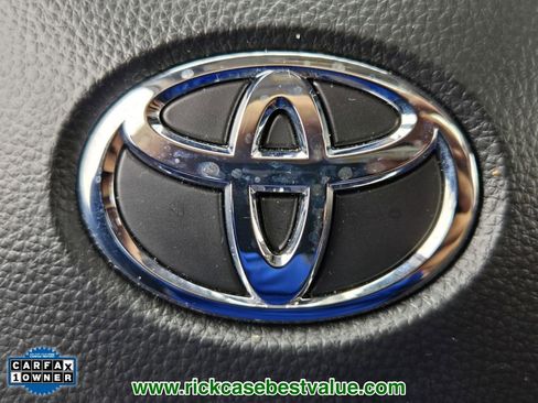 Used 2024 Toyota Corolla Cross LE w/ Moonroof Package FWD image 30