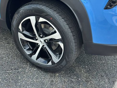 Used 2024 Chevrolet Trax RS FWD image 9