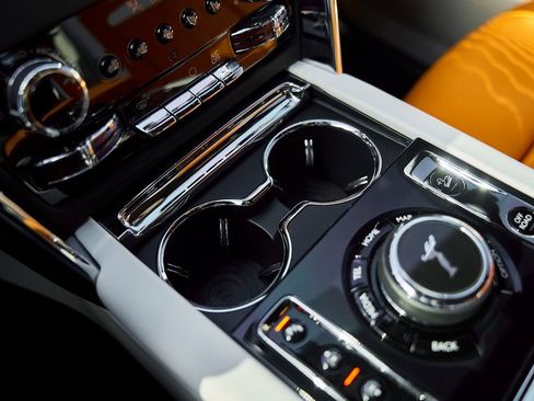 Used 2026 Rolls-Royce Cullinan image 70