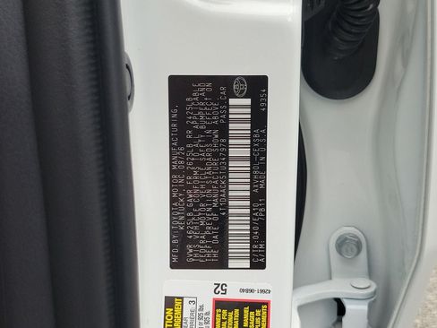 Used 2026 Toyota Camry SE FWD image 33