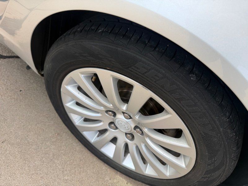 Used 2012 Buick Regal Leather FWD image 13