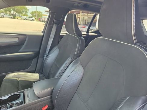 Used 2019 Volvo XC40 T5 R-Design AWD/4WD image 16